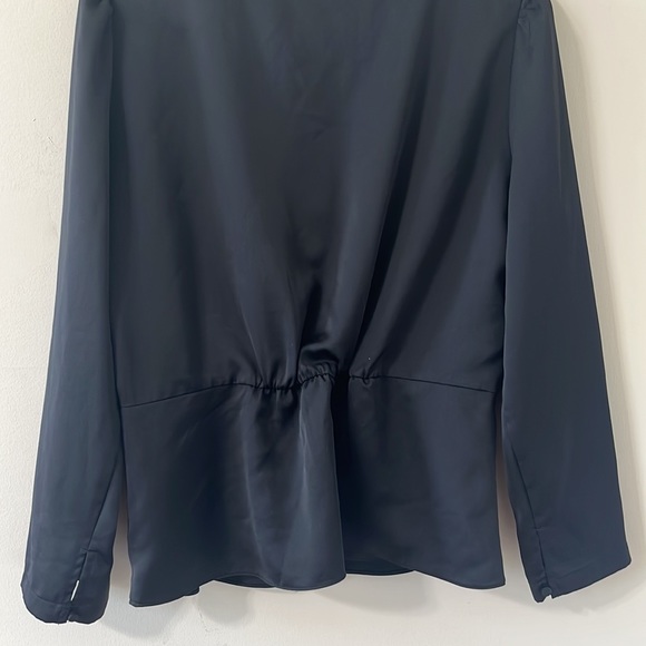 J.Crew Satin Back Crepe Button-Front Black Blouse Size 10 - Picture 11 of 11